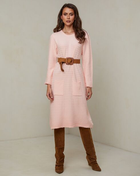 Lachsfarbenes Mahonienkleid