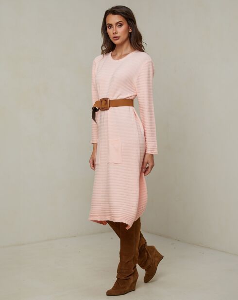 Lachsfarbenes Mahonienkleid