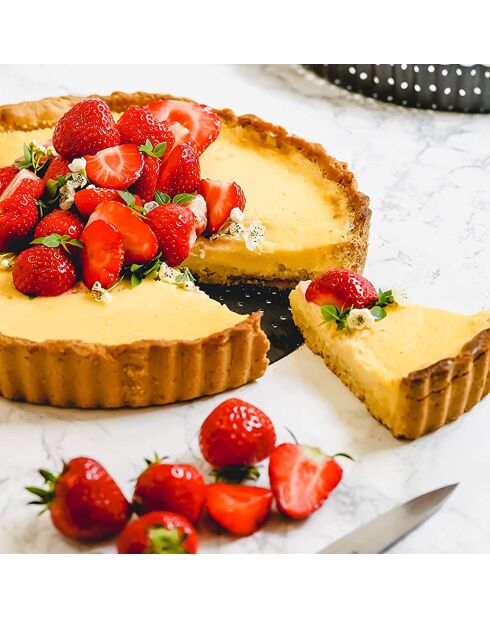 Moule à quiche perforé noir - D.18 cm