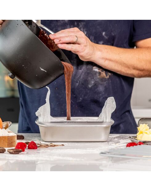 Plat à gâteauxcarré Recycled Aluminium argenté - 24.1x22.3x5.7 cm