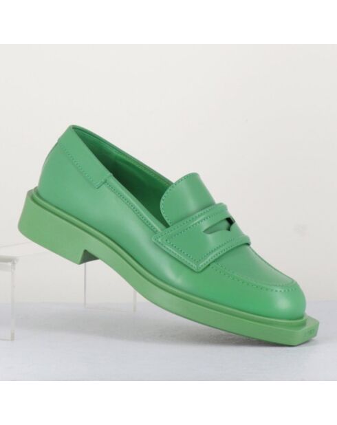 Groene loafers van viooltjesleer