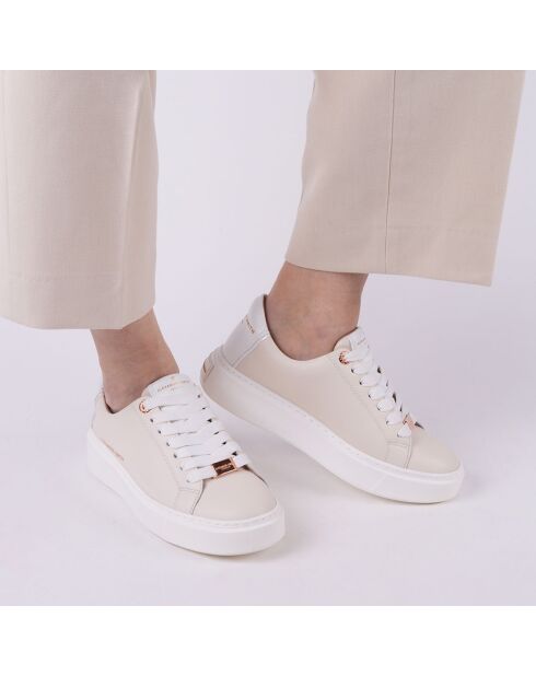 Crèmekleurige leren sneakers uit Londen