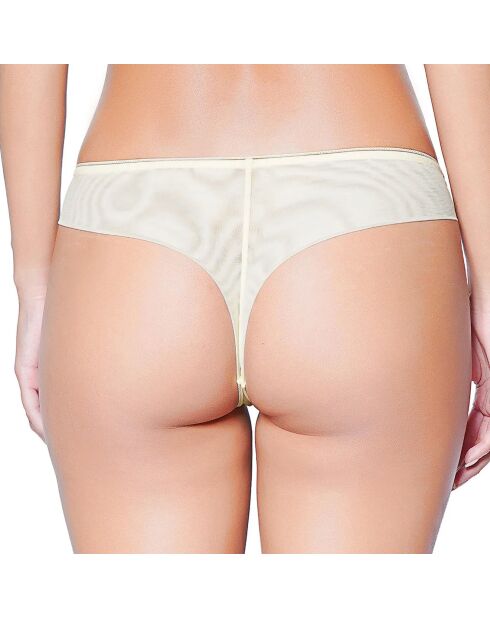 Tanga met gele limonade