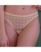 Tanga met gele limonade