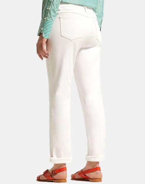 Jeans bianchi lregolari in cotone biologico