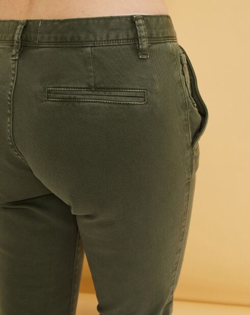 Pantalon chino Natural Tess military kaki