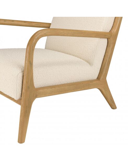 PIERRE - Fauteuil bas tissu bouclette écru structure et accoudoirs bois