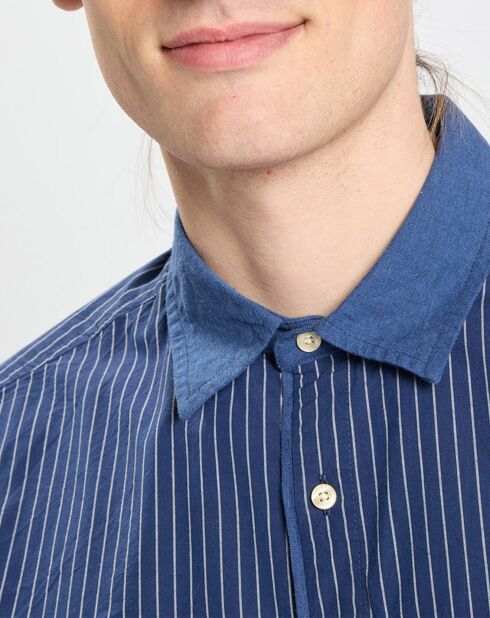 Chemise Regular Fit fines rayures bleu foncé