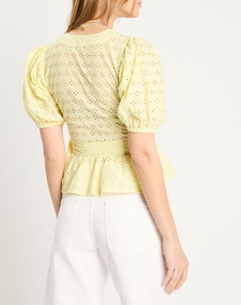 Top giallo pallido con ricamo inglese