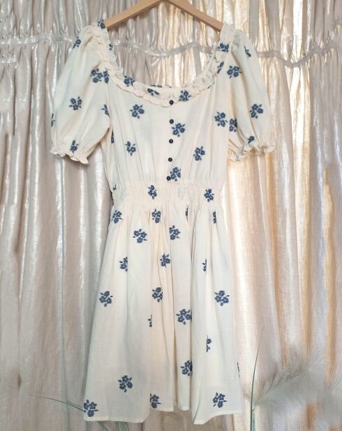 Robe Lorence fleurs blanche