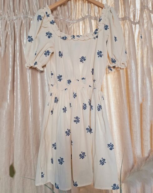 Robe Lorence fleurs blanche
