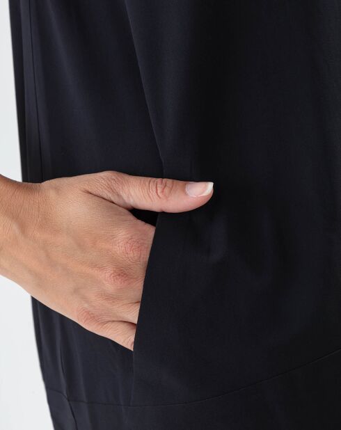 Neptune schwarzes Kleid