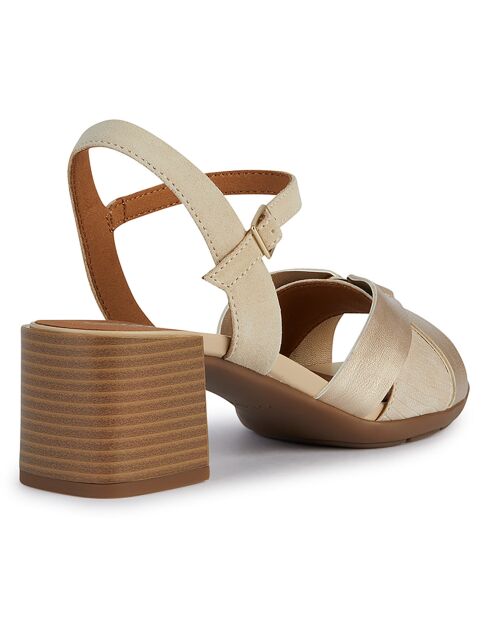 Nuevas sandalias de arena/oro claro - tacón de 6 cm