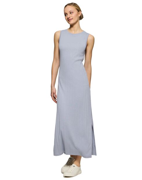 Blaues Kleid mit Pc-Monogramm