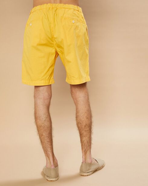 Pantaloncini corti gialli