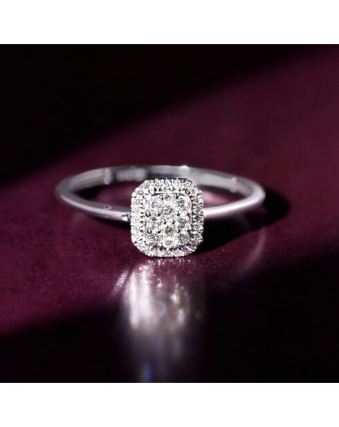 Anello Regina Solitaire con diamante in oro bianco 0,12 ct