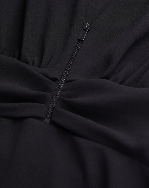 Robe courte en crêpe noire