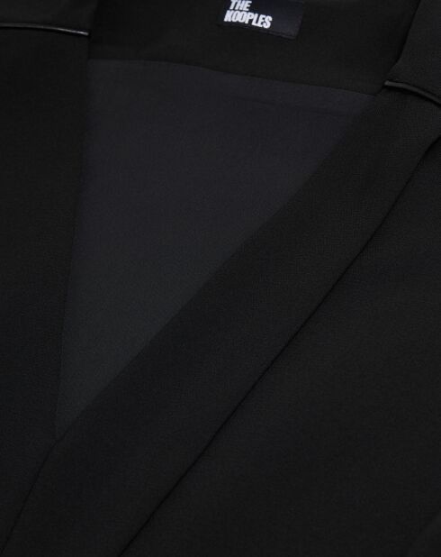 Robe courte en crêpe noire