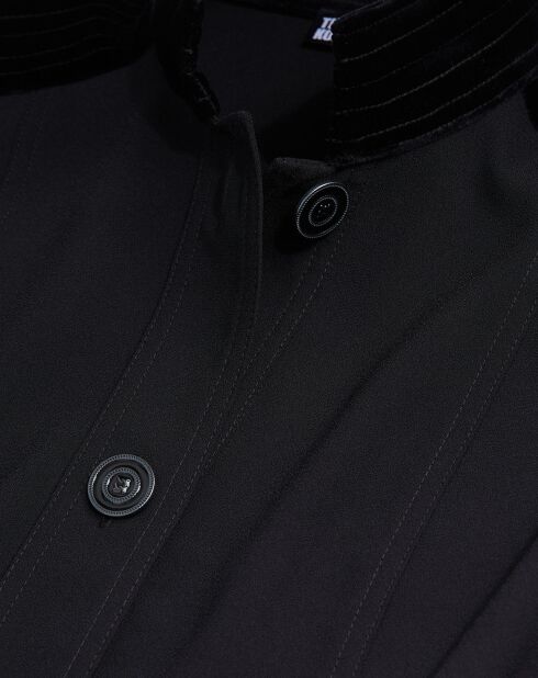 Robe courte en crêpe avec détails en velours noire