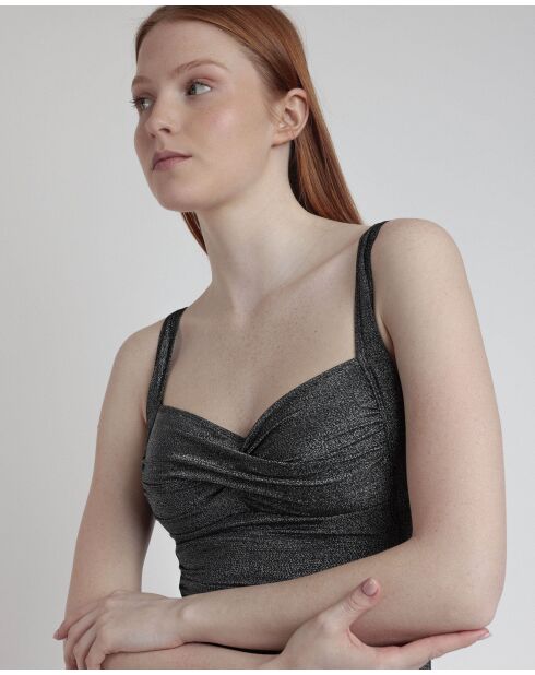 Klassiek en helder zwart badpak uit één stuk