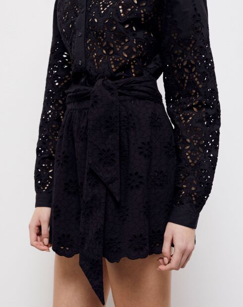 Jupe courte en broderie anglaise noire