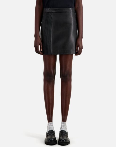 Jupe courte en Cuir avec zip et nervures noire