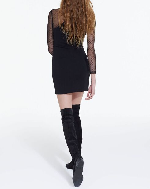 Robe fitée avec incrustation noire