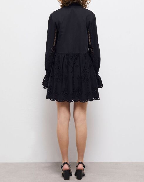 Robe courte avec broderie anglaise noire