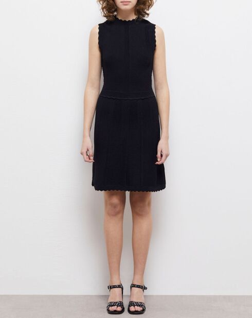 Robe courte en maille noire