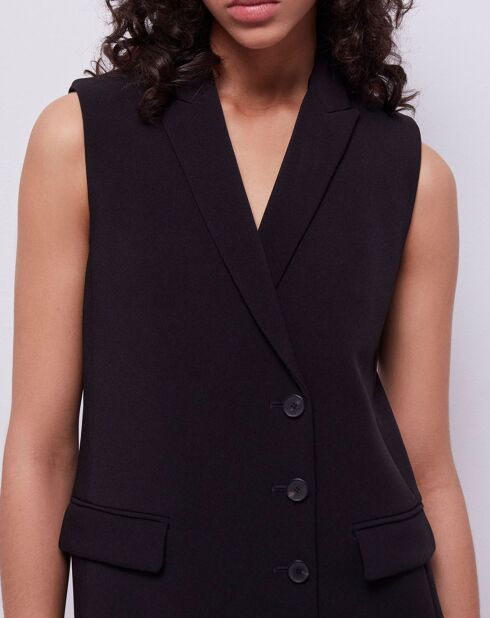 Robe courte en crêpe noire