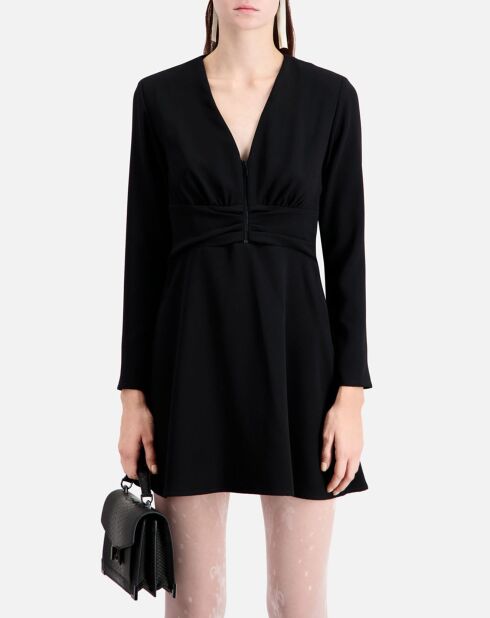 Robe courte en crêpe noire