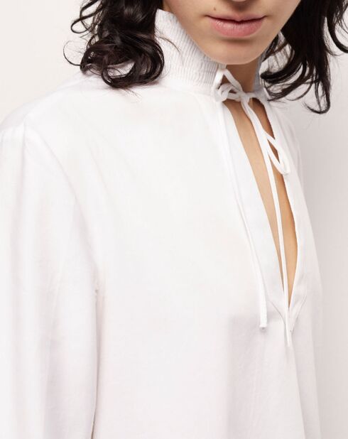 Blouse avec broderie anglaise blanche