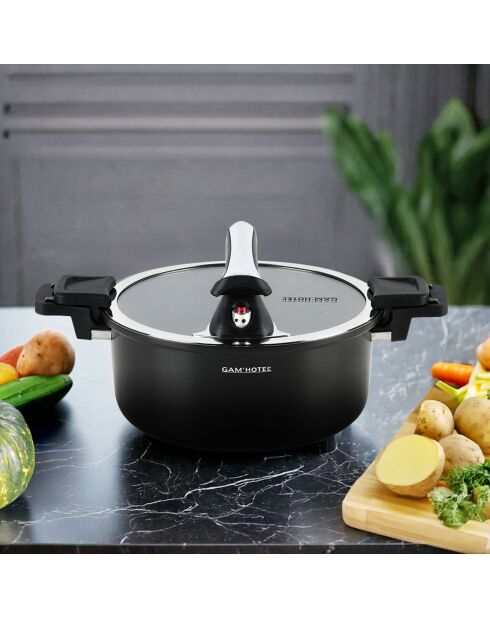 Cuiseur noir - 28 cm