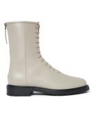 Combat Boots en Nappa Modèle 8 beiges