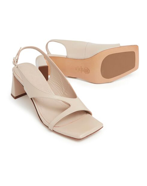Beige leren sandalen van Dalia