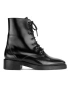 Bottines à Lacets en Cuir Poli N°499 noires