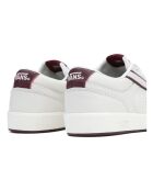 Baskets Lowland CC blanches