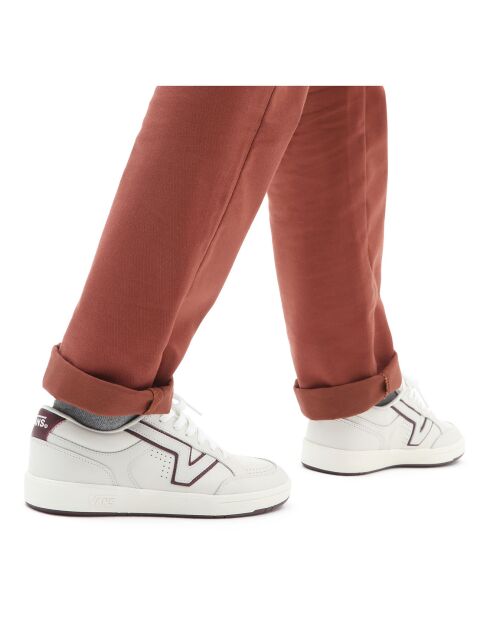 Baskets Lowland CC blanches