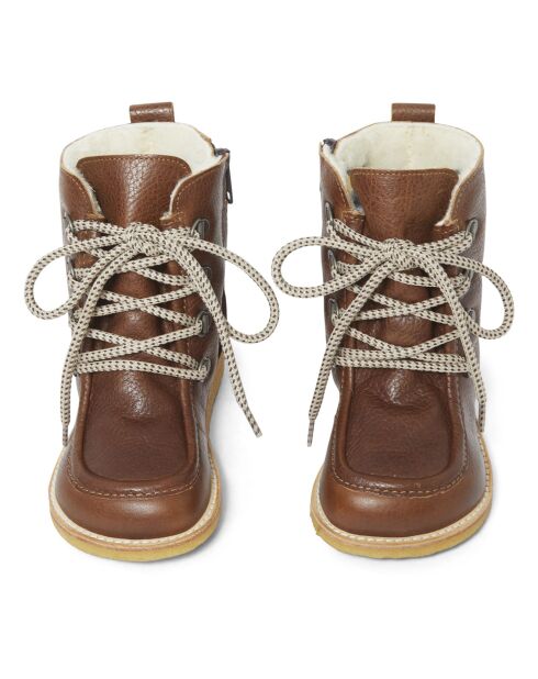 Braune, gefütterte Schnürstiefel