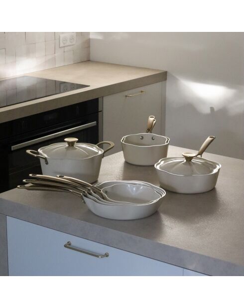 Sauteuse Dahlia  beige - D.24 cm