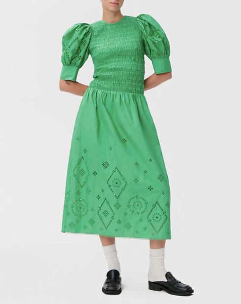 Grünes gesmoktes Kleid aus Bio-Baumwolle mit englischer Stickerei