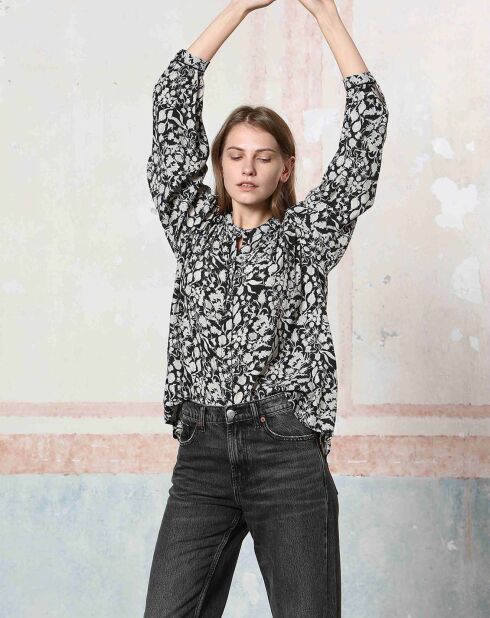 Top Anna noir