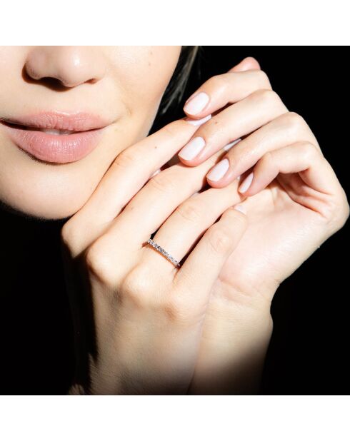 Belle Alliance Ring Full Tour Diamonds aus 0,16 Karat Weißgold