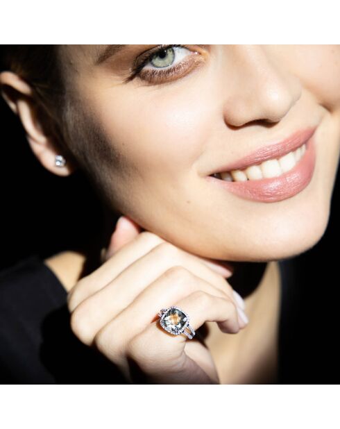 Anello con diamante divino 0,1 ct, ametista verde, 3,75 ct, oro bianco