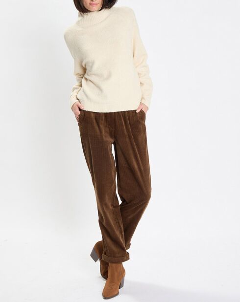 Pull en Laine bouclée col cheminé  écru