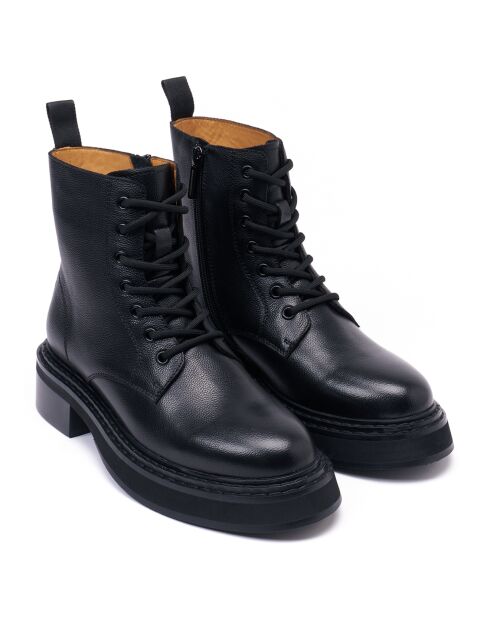 Bottes derby à lacets noires
