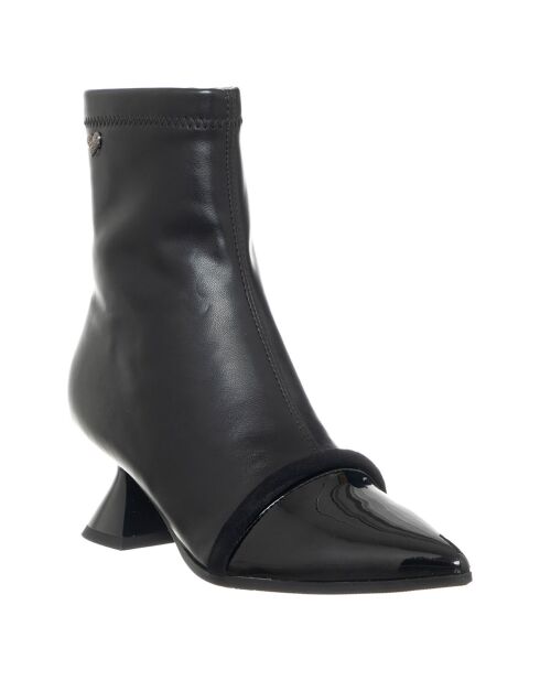 Schwarze Rosenstiefel