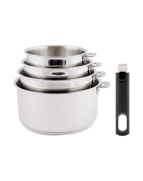 Batterie de cuisine argentée