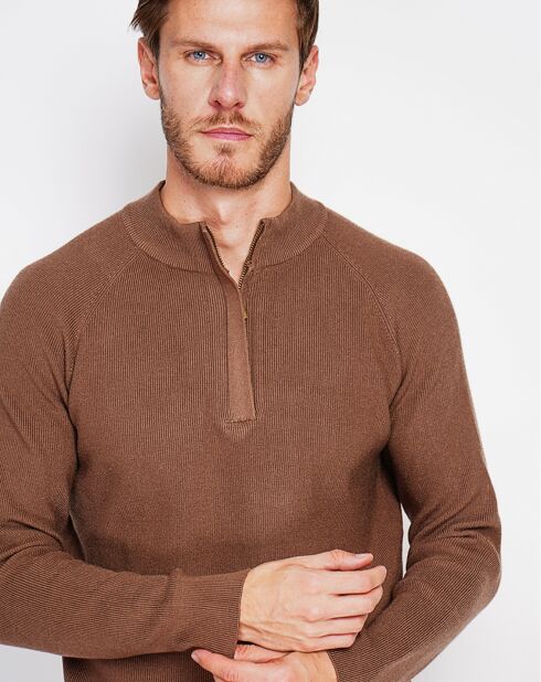 Pull Tom marron