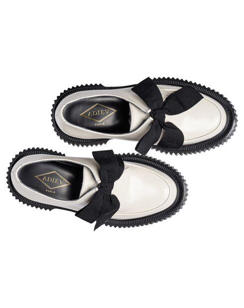 Derbies à Noeud en Cuir de Veau ivoire